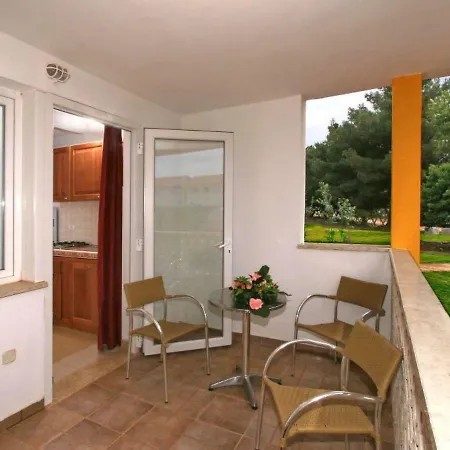 Apartment Camping Kaa Ela.11 *