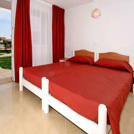 Camping Kaa Ela.11 * Medolino